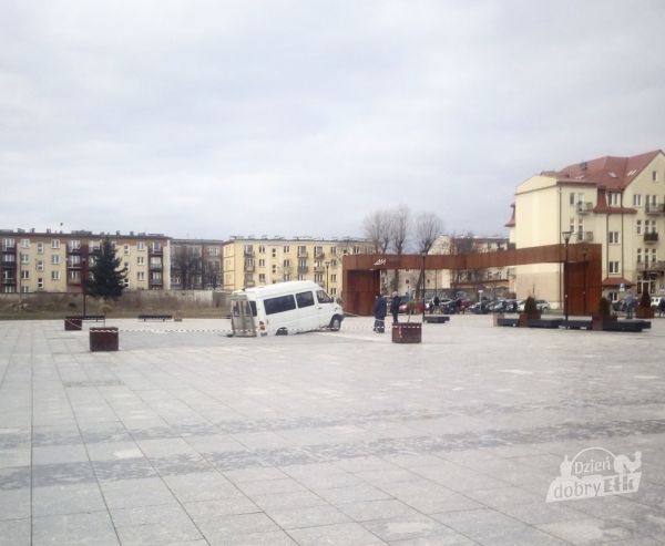 Okoliczności zdarzenia na Placu Miejskim w Ełku